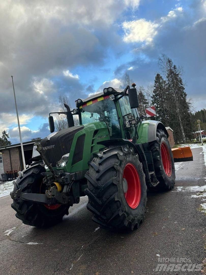 Fendt 828 VARIO الجرارات