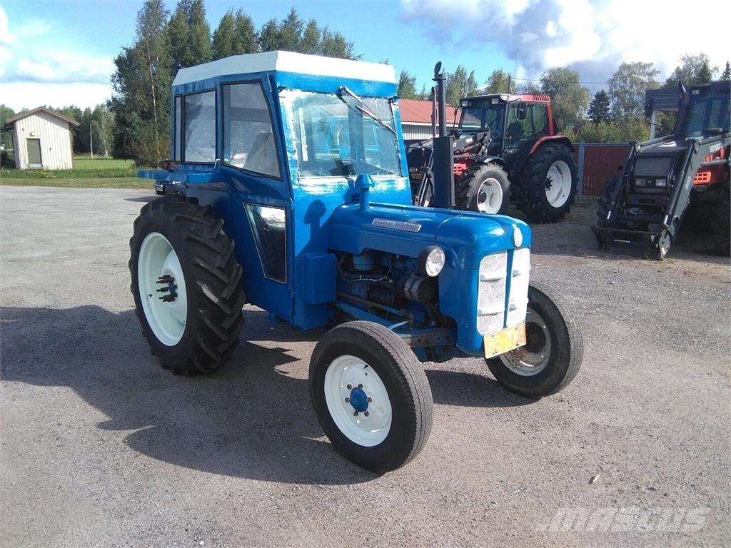 Fordson Dexta الجرارات