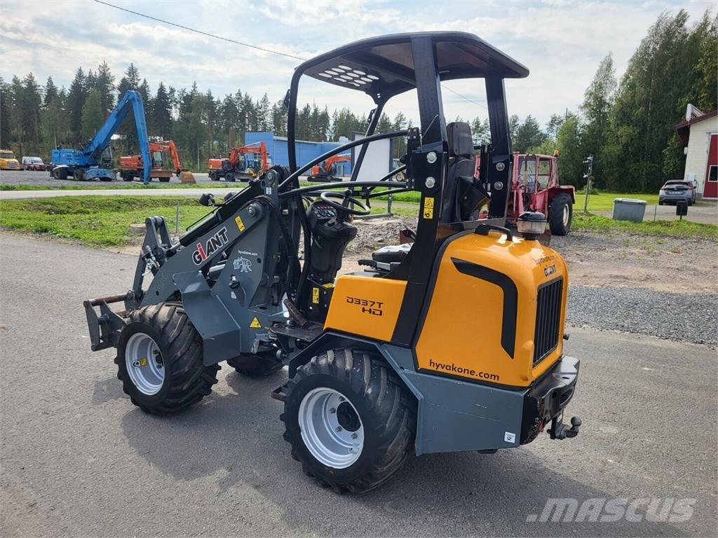 GiANT D337T ماكينات زراعية أخرى