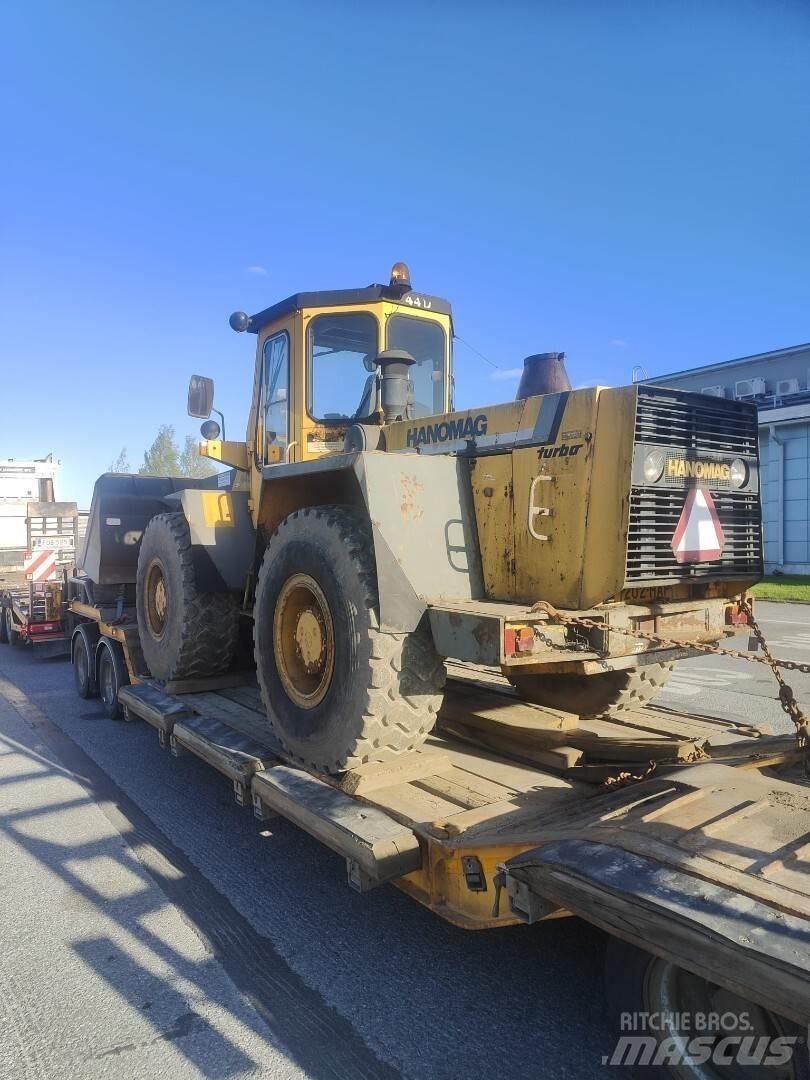 Hanomag 44D لوادر بعجل