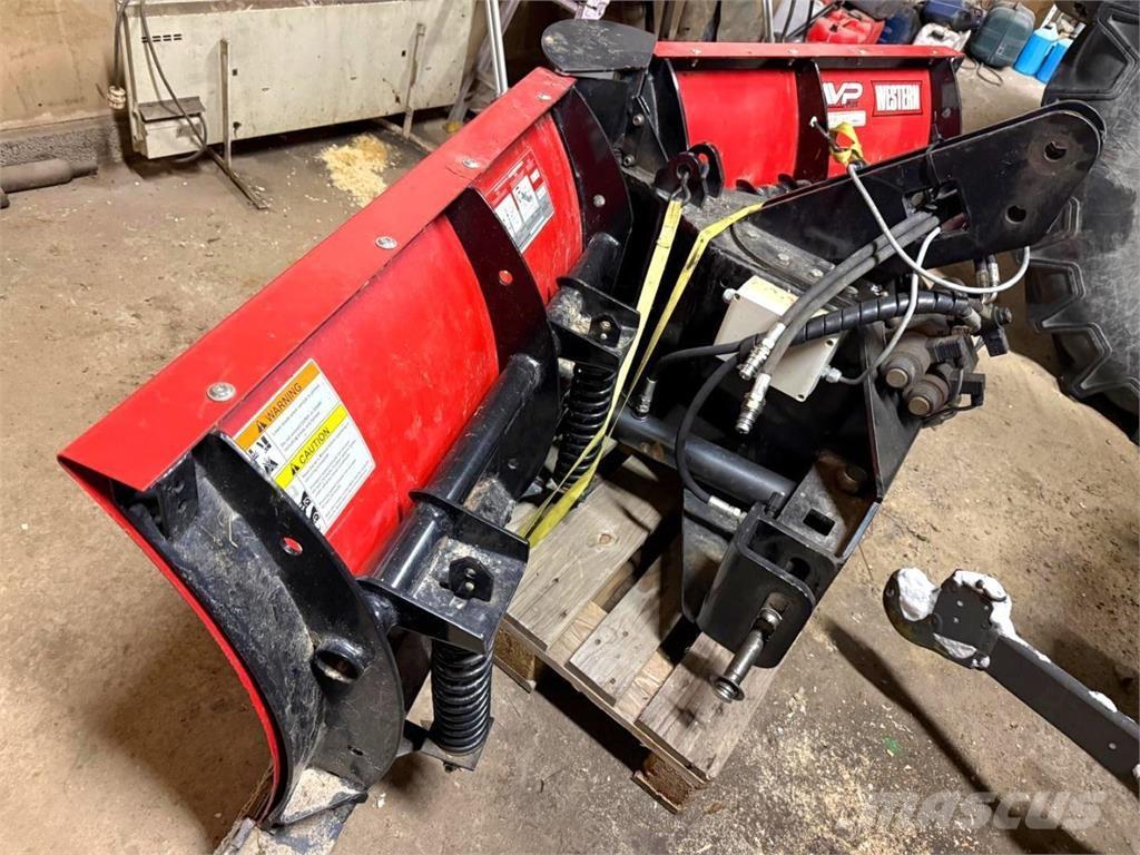 Hilltip Aura حراثات ونصول الجليد