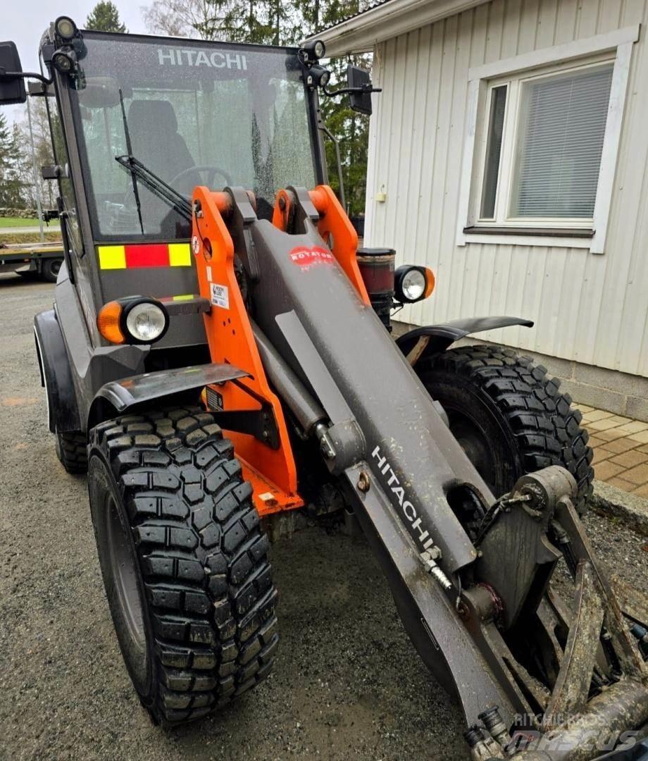 Hitachi ZW75 لوادر صغيرة