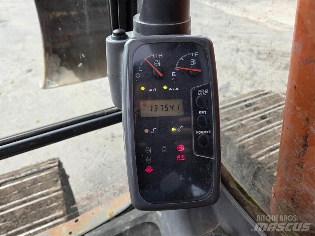 Hitachi ZX180 LC حفارات زحافة
