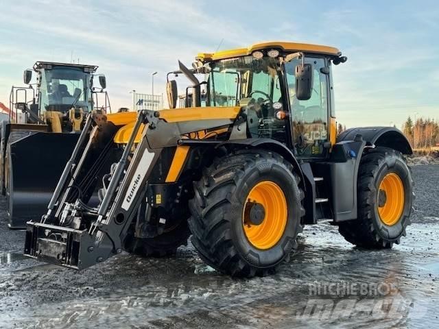 JCB 4220 الجرارات