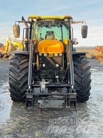 JCB 4220 الجرارات