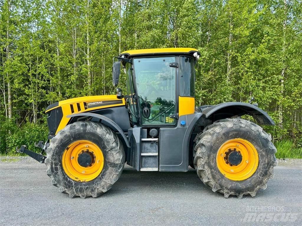 JCB Fastrack 4220 الجرارات