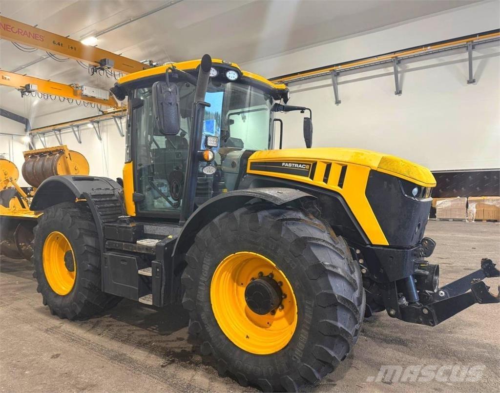 JCB Fastrack 4220 الجرارات
