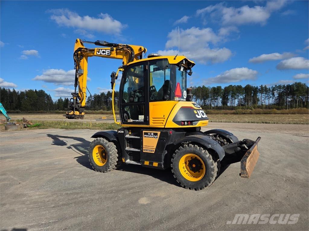 JCB Hydradig 110W حفارات بعجل