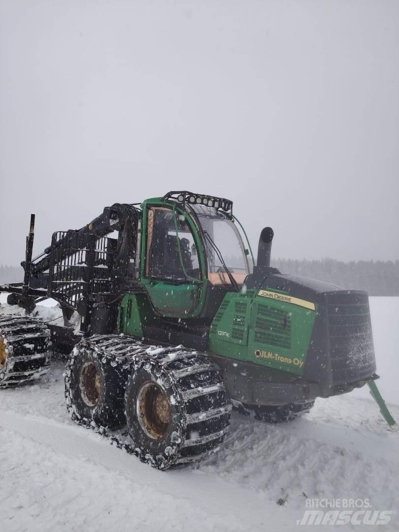 John Deere 1210E شاحنات