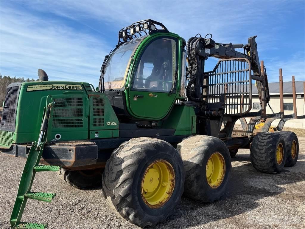 John Deere 1210E شاحنات
