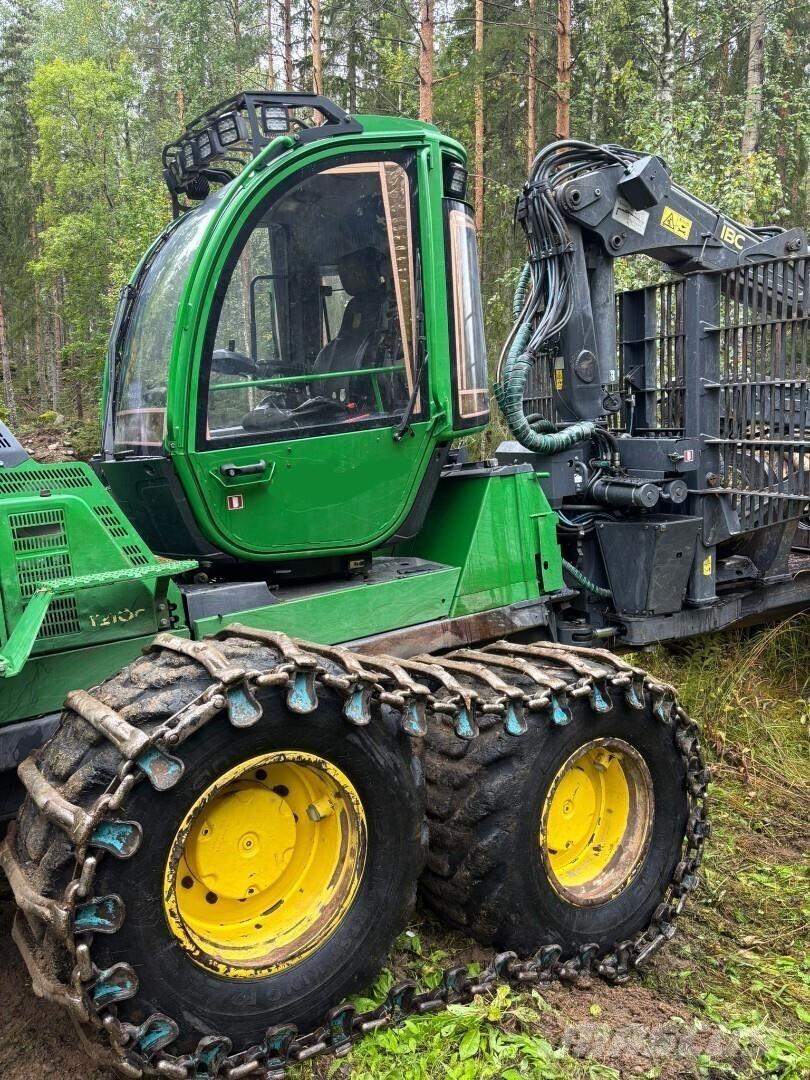 John Deere 1210G شاحنات