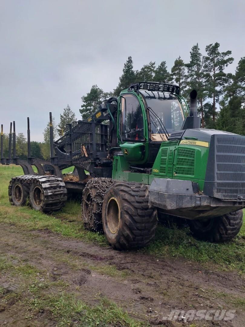 John Deere 1210G شاحنات