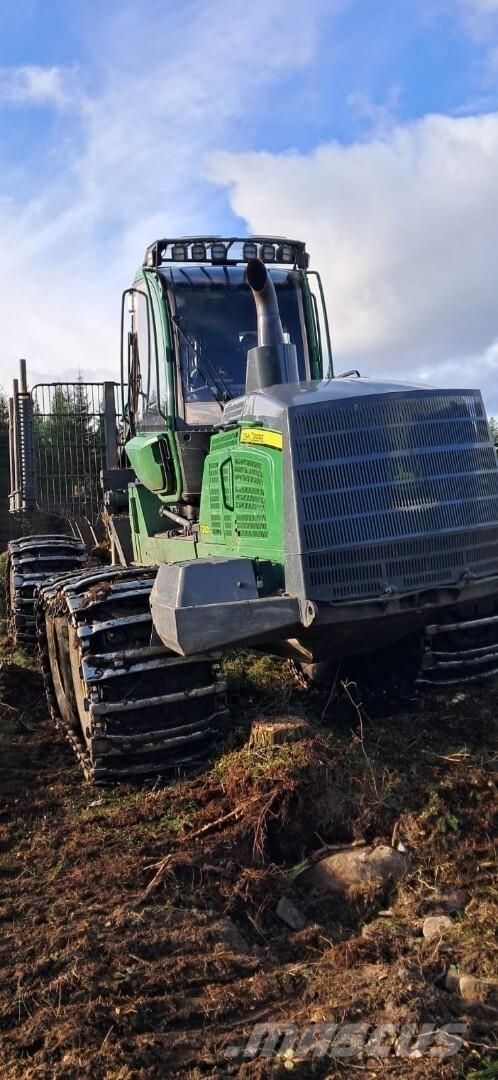 John Deere 1210G شاحنات