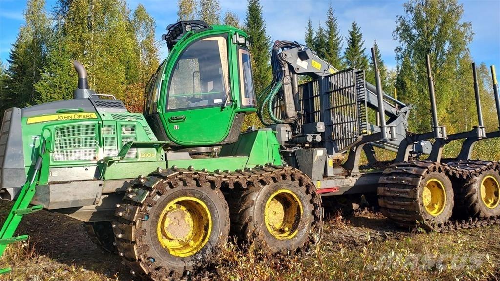 John Deere 1210G شاحنات