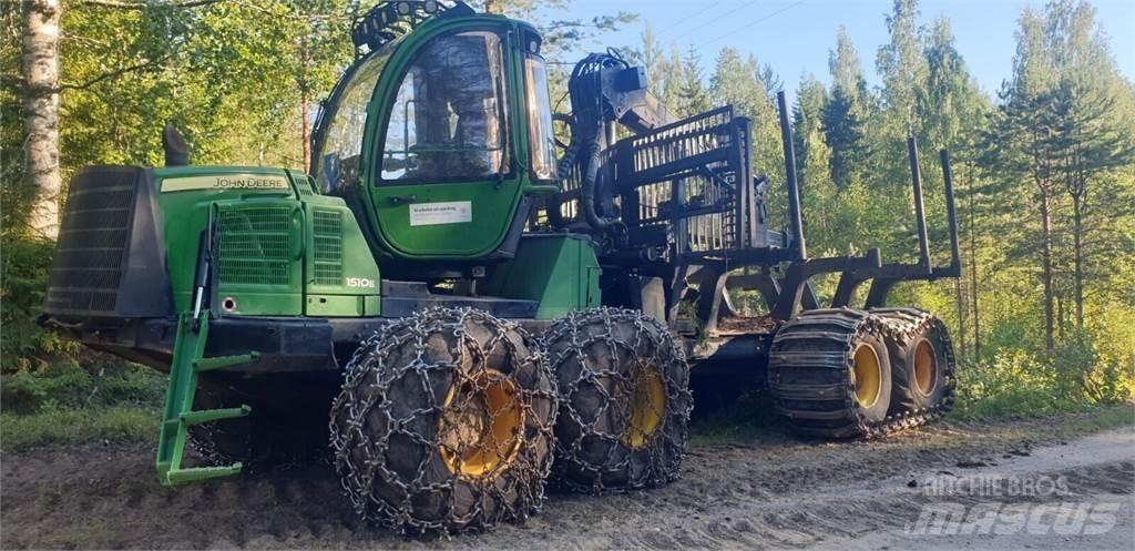 John Deere 1510 E شاحنات