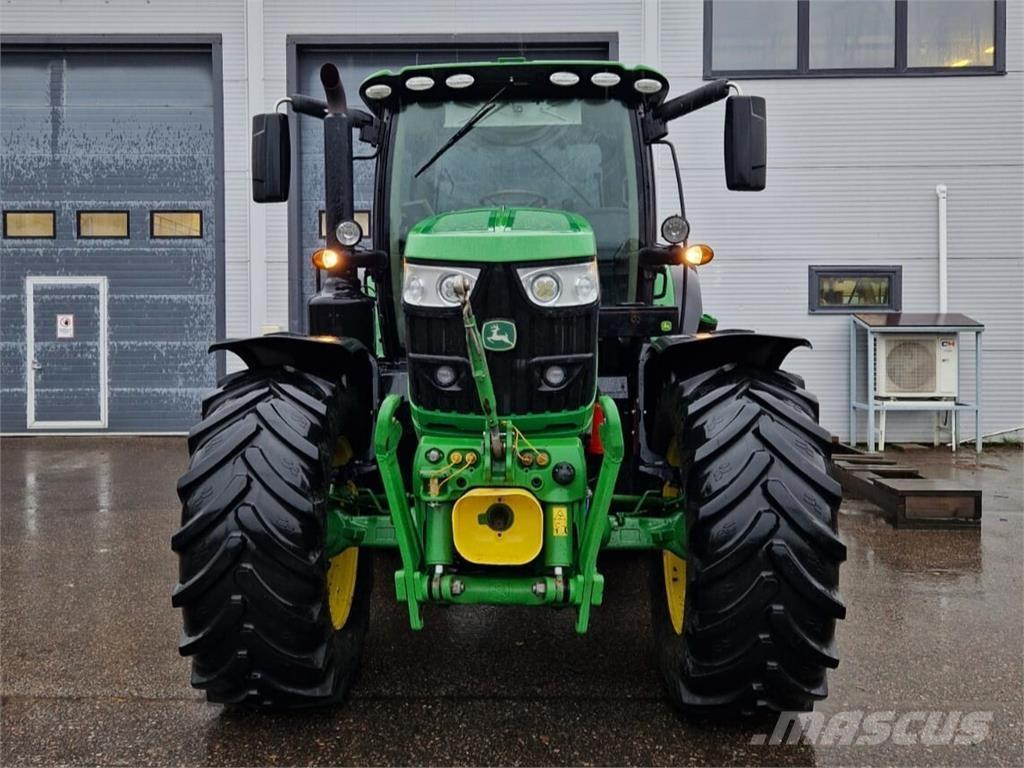 John Deere 6155 R الجرارات