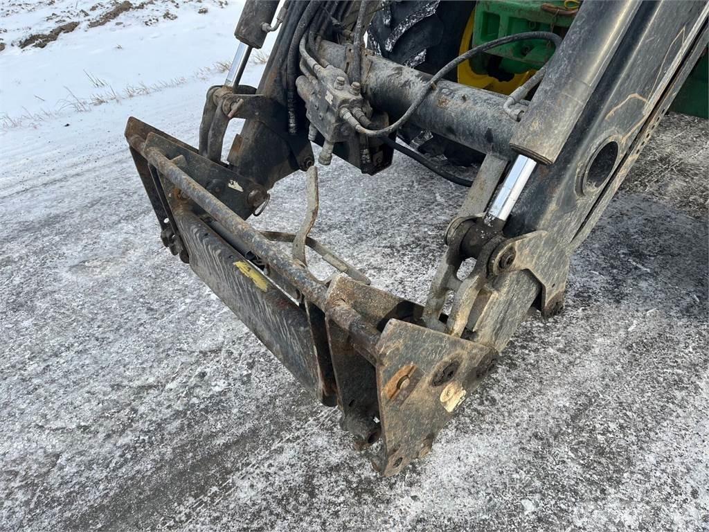 John Deere 6320 الجرارات