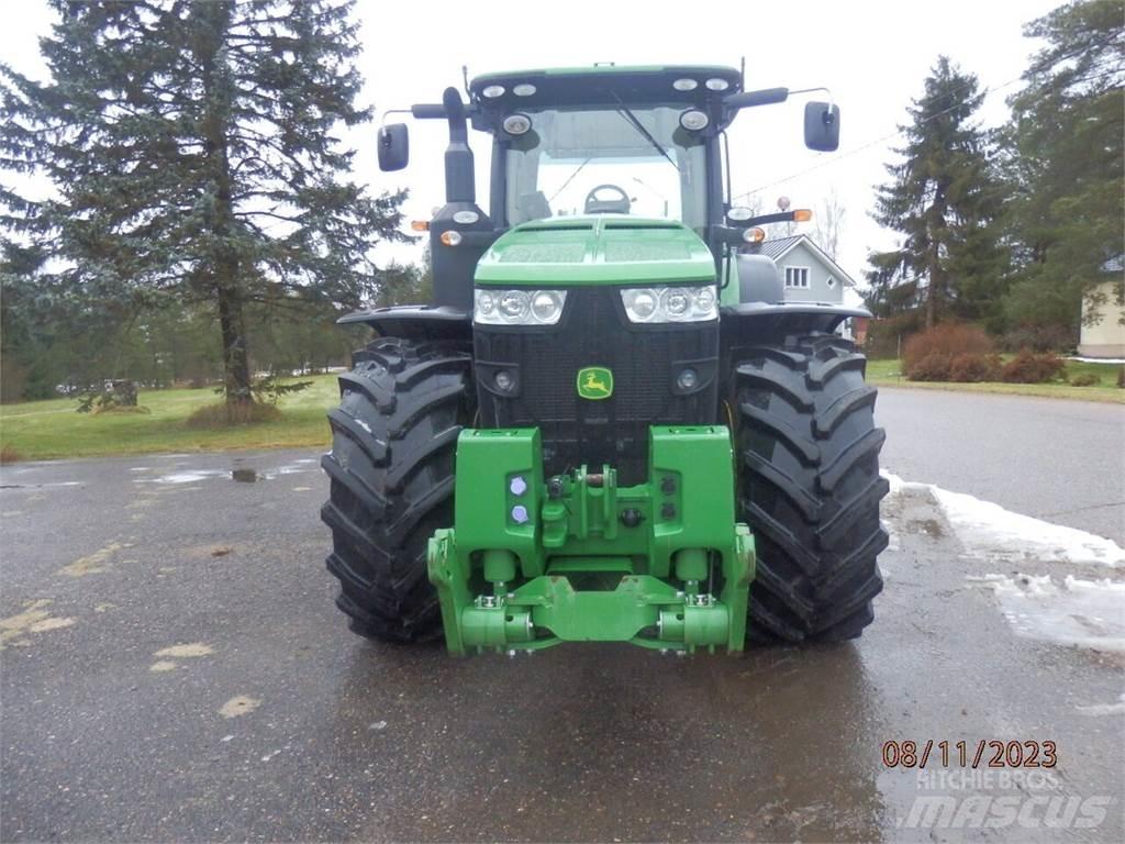 John Deere R8270 الجرارات
