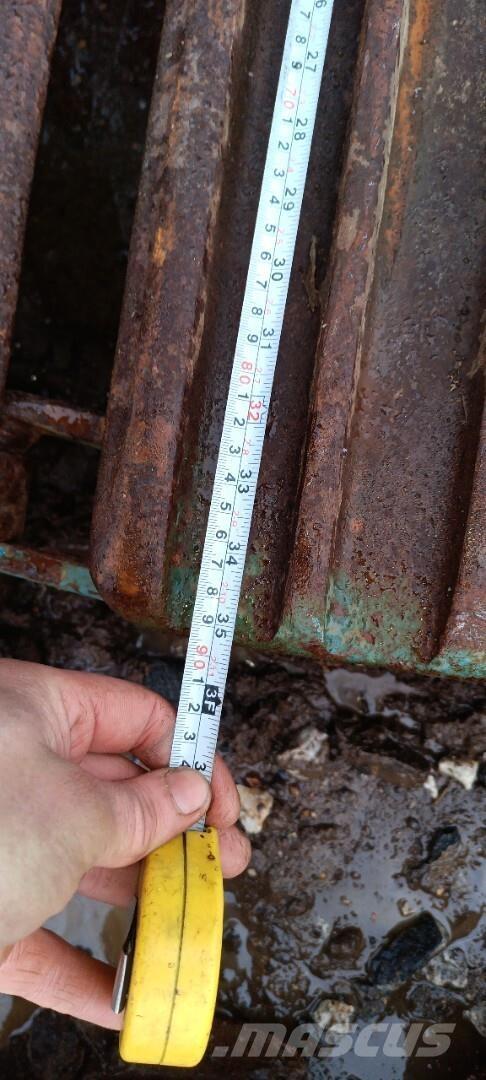  Kaivuri telat المسارات والسلاسل والهيكل السفلي