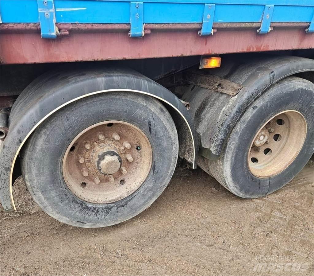 Kaupe perävaunu ماكينات زراعية أخرى