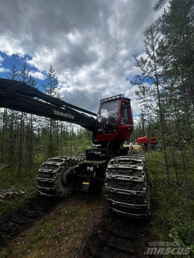 Komatsu 901 XC حصادات