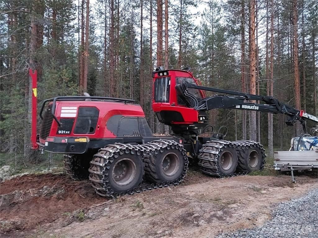 Komatsu 931 xc حصادات
