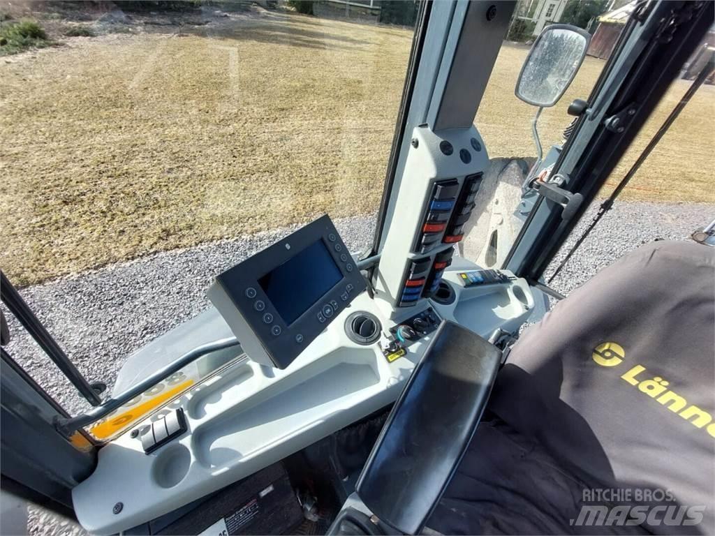 Lännen 8600 G لوادر ذات جرافات عكسية