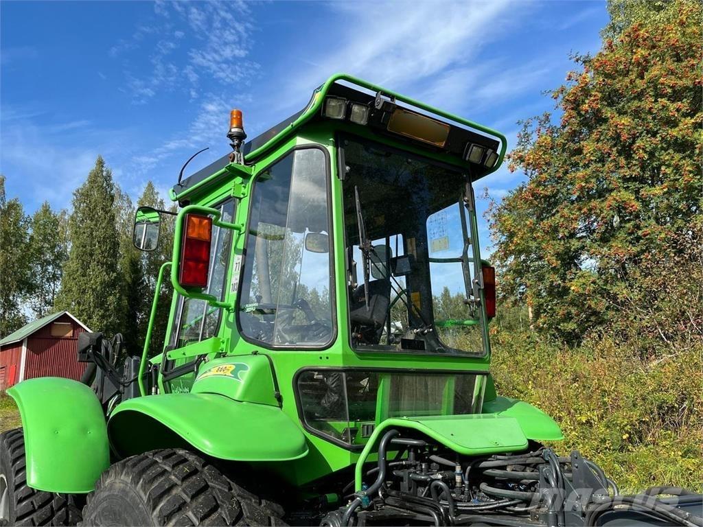 Lännen 860S لوادر ذات جرافات عكسية