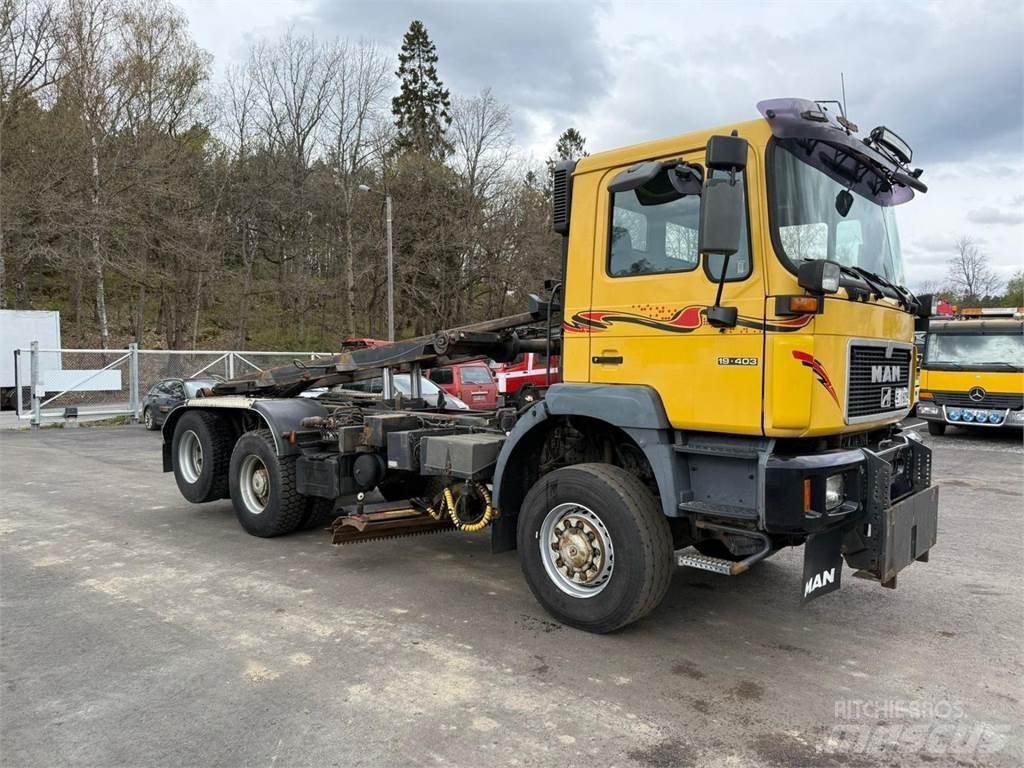 MAN 19.403 4x4 + 2 مركبات الأغراض العامة