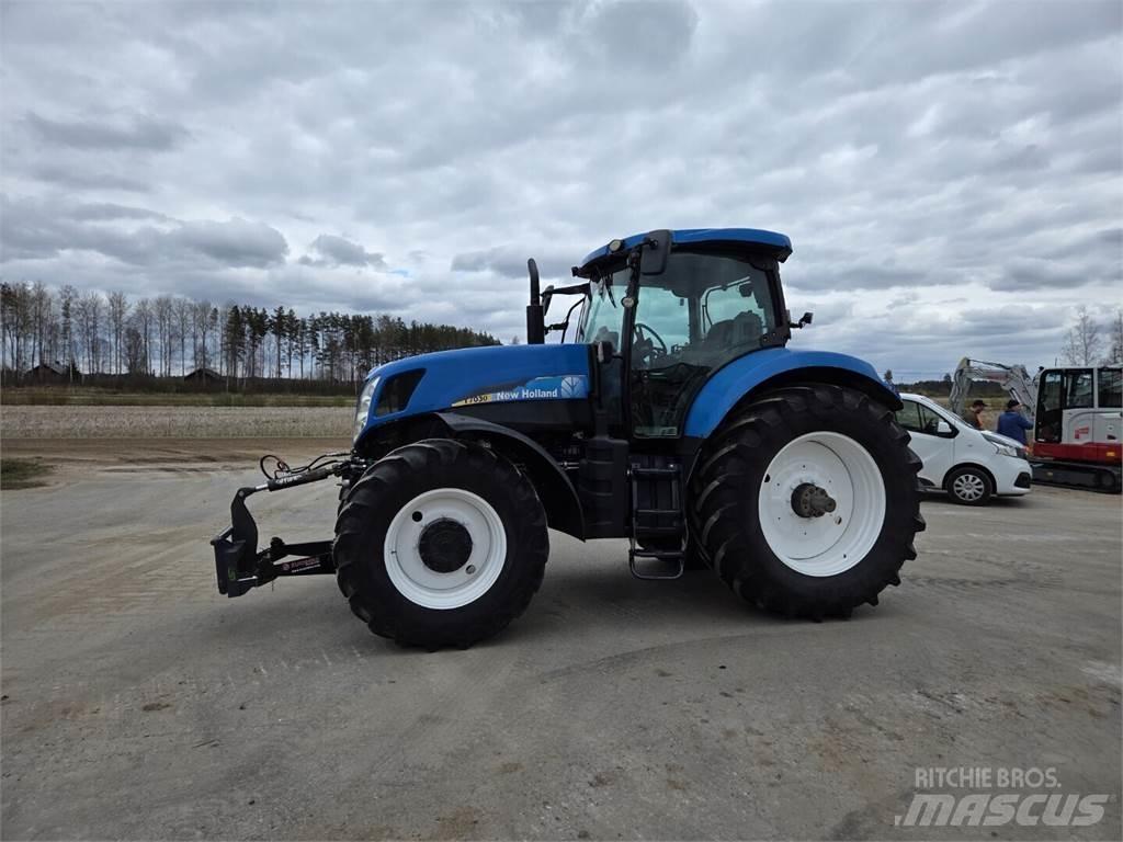 New Holland T7030 الجرارات