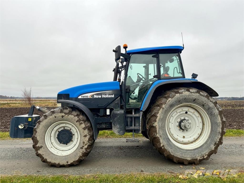 New Holland TM190 الجرارات