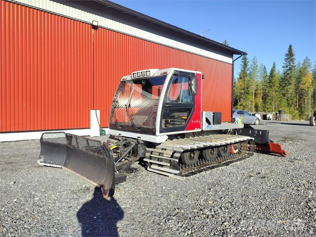 Prinoth Husky ماكينات أخرى لتجهيز الأراضي