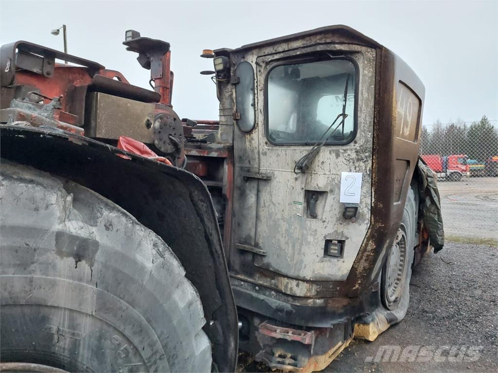 Sandvik TORO 621 لوادر بعجل