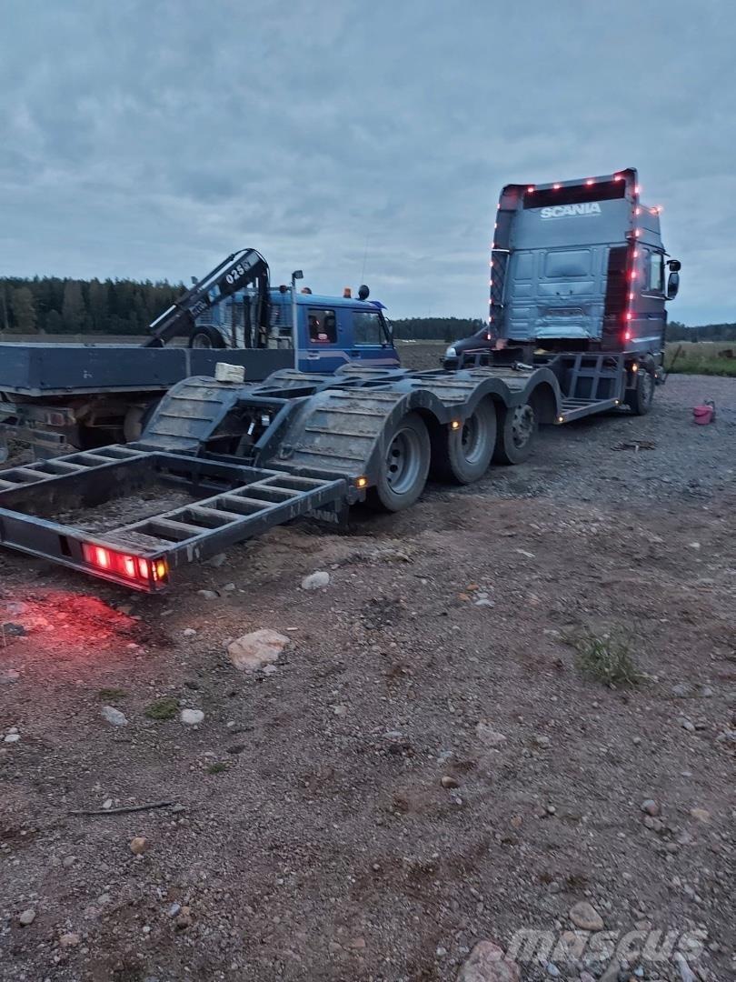 Scania 143H شاحنات نقل آلة الغابات