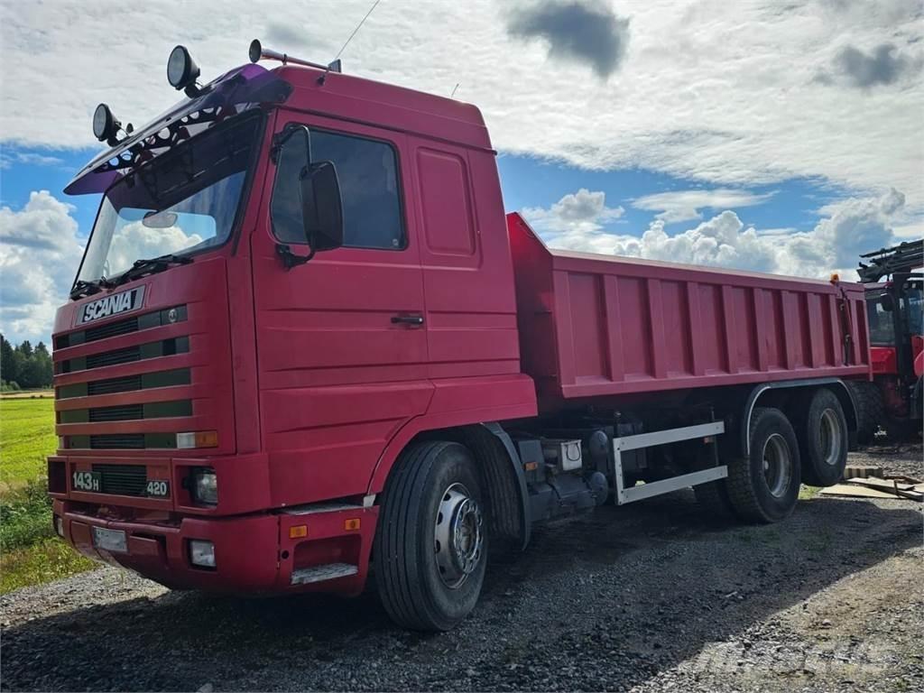 Scania 143H 6X2 شاحنات قلابة