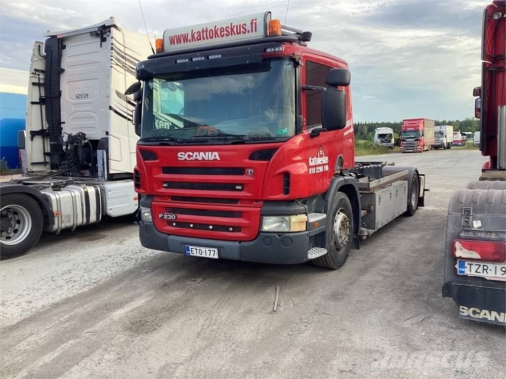 Scania P 320 شاحنات الرافعات الخطافية