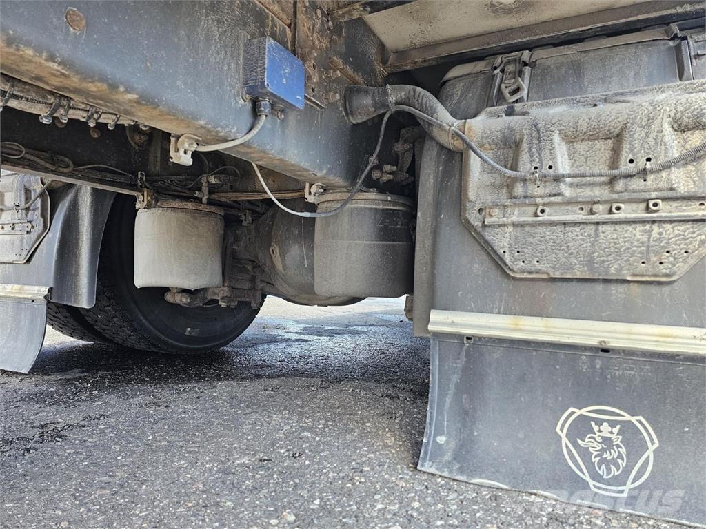Scania P270 4X2 شاحنات ذات هيكل صندوقي