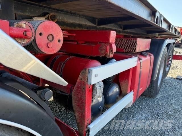Scania R124G شاحنات الرافعات