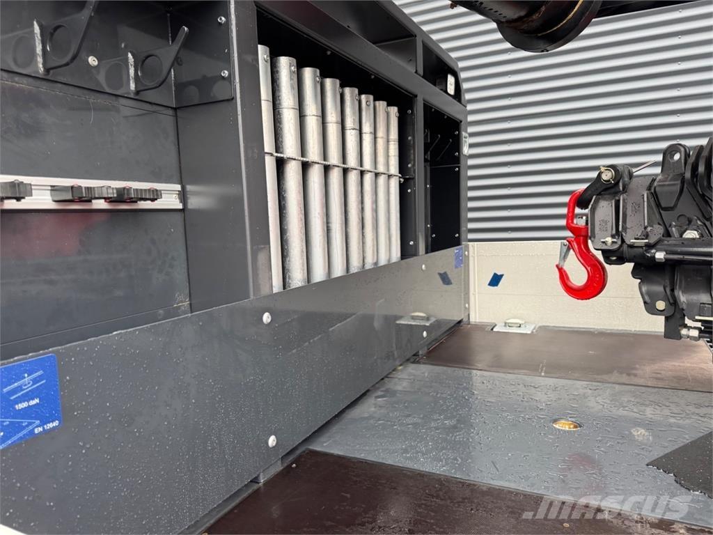 Scania R500 8X4 شاحنات الرافعات