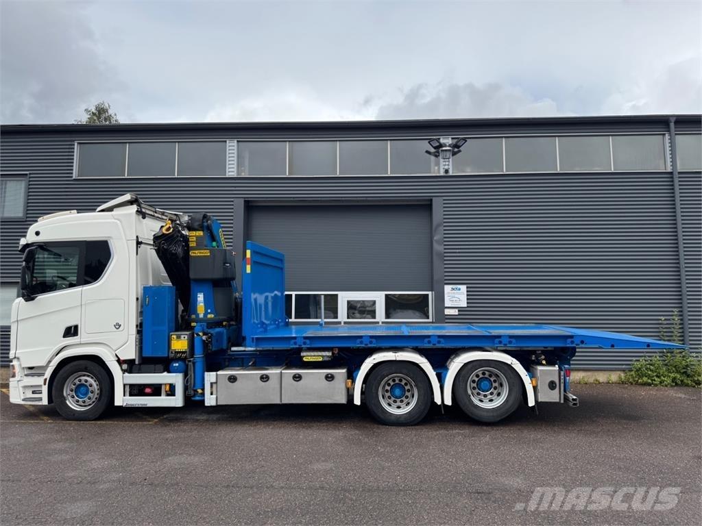 Scania R580 6X2 شاحنات الرافعات