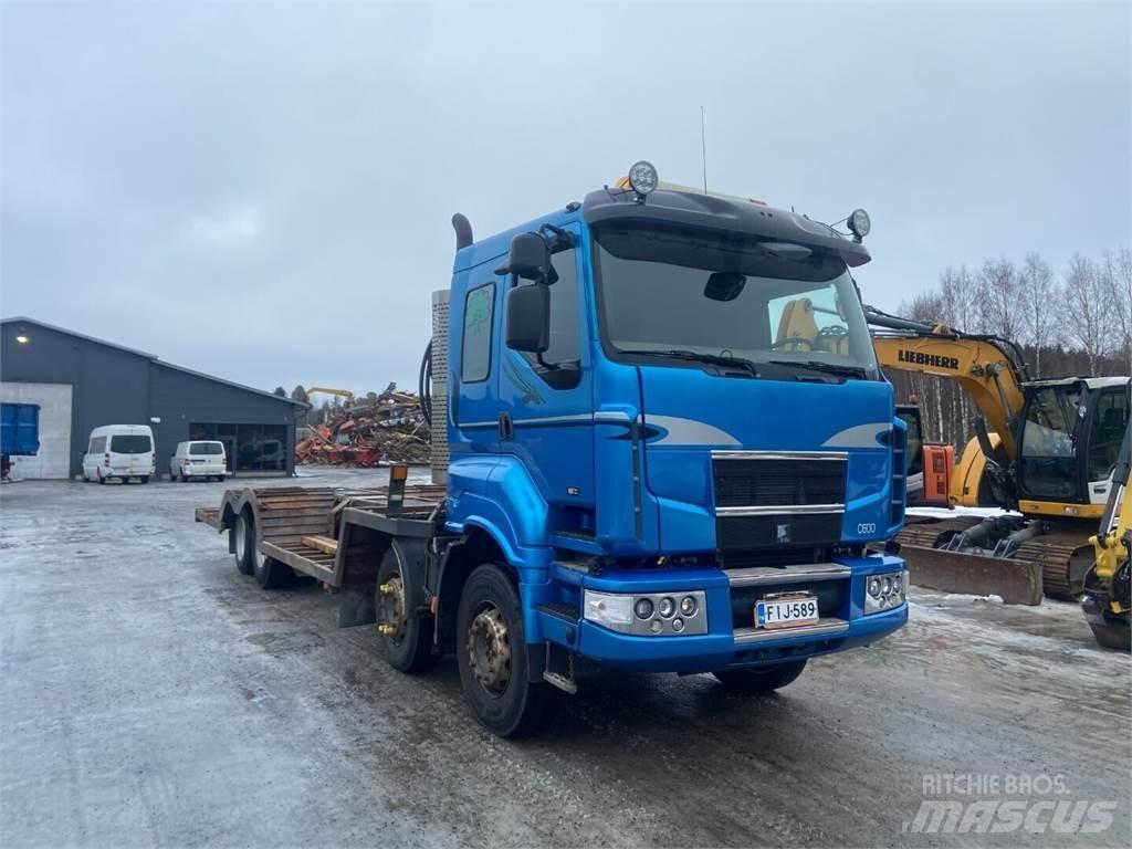 Sisu C 600 2+2 شاحنات نقل آلة الغابات