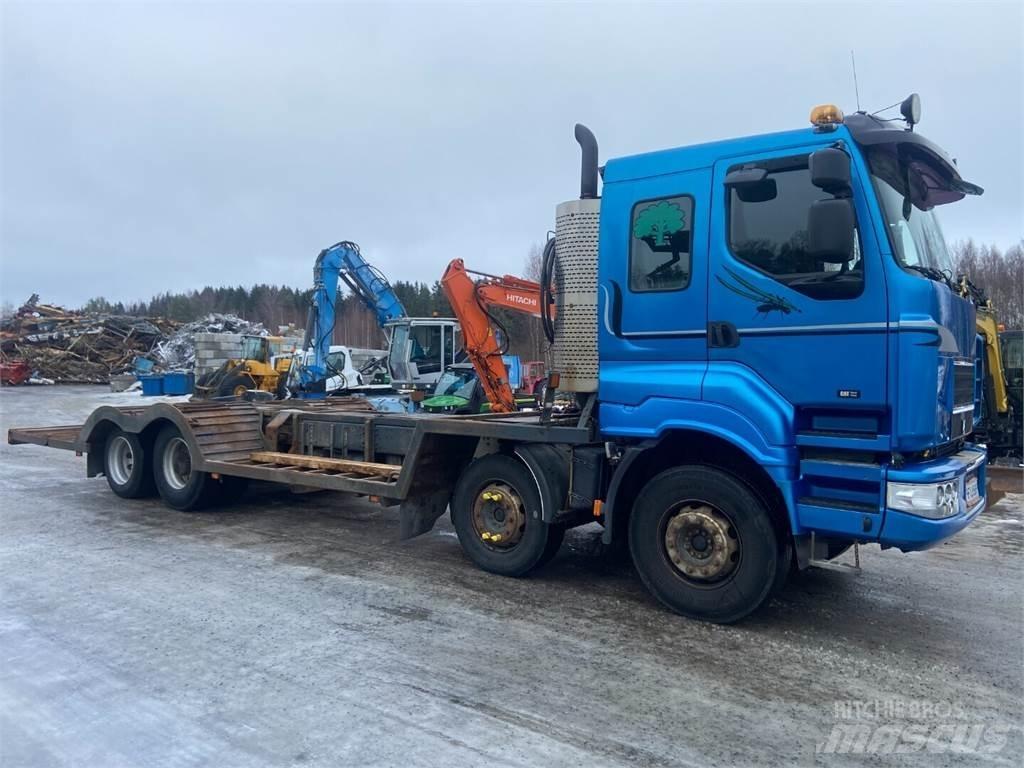 Sisu C 600 2+2 شاحنات نقل آلة الغابات