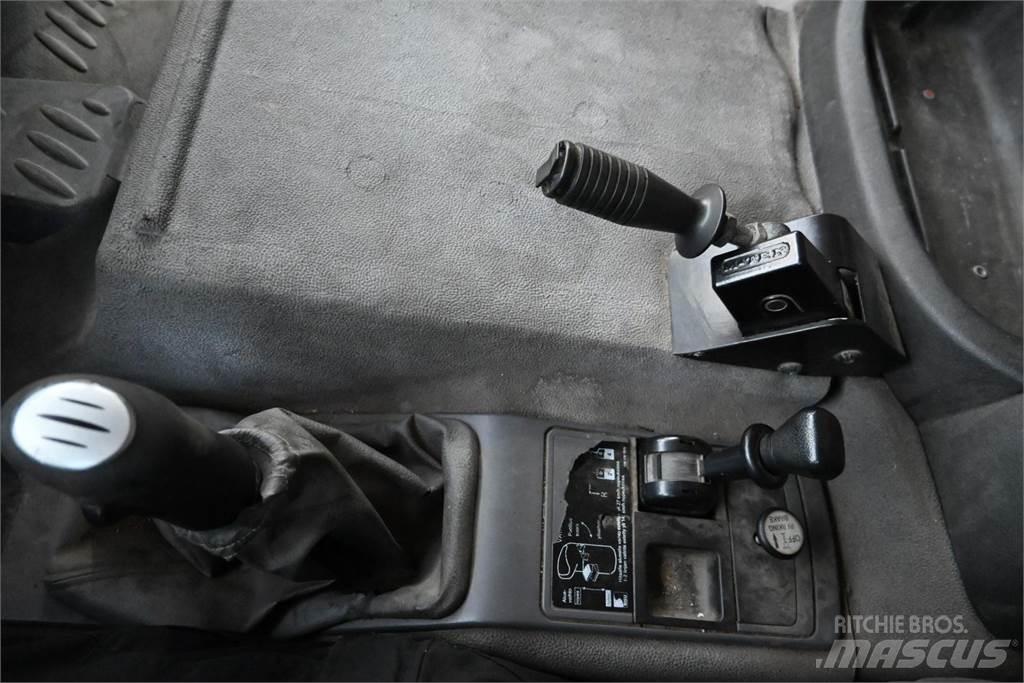 Sisu E11M-8X4 شاحنات قلابة
