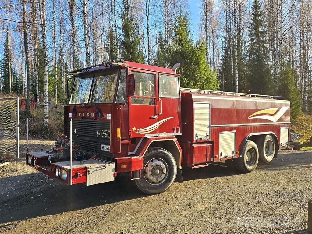 Sisu Paloauto 6X2 شاحنات أخرى