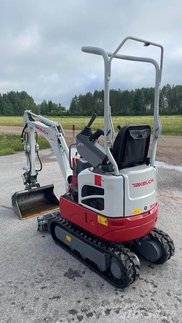 Takeuchi TB210R حفارات زحافة