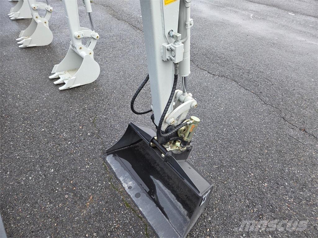 Takeuchi TB210R حفارات صغيرة أقل من 7 طن (حفارات صغيرة)