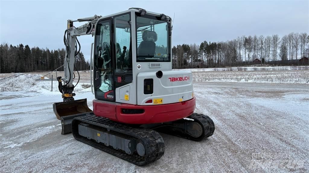 Takeuchi TB257FR حفارات زحافة