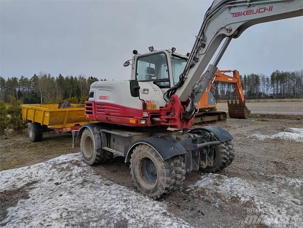 Takeuchi TB295W حفارات زحافة