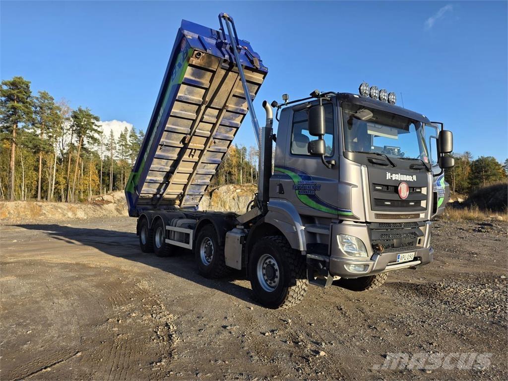 Tatra Phoenix الجرارات