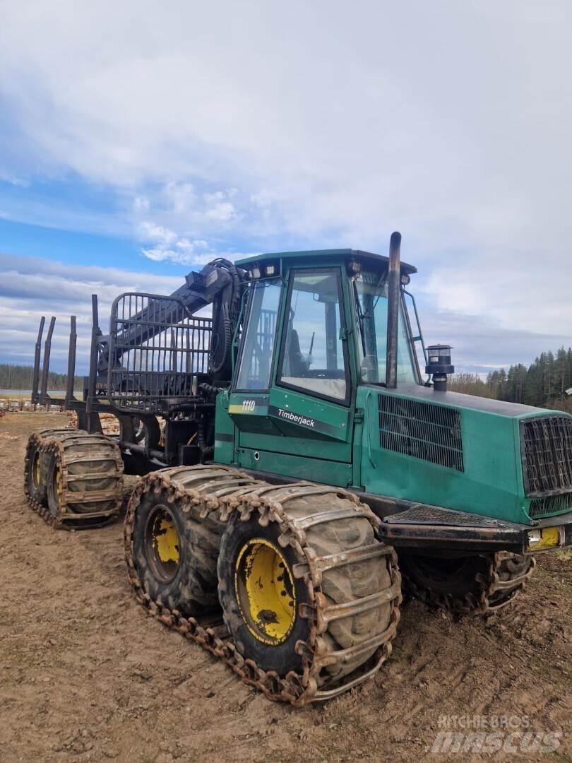 Timberjack 1110 شاحنات